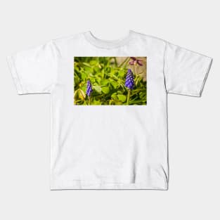 elb muscari Kids T-Shirt